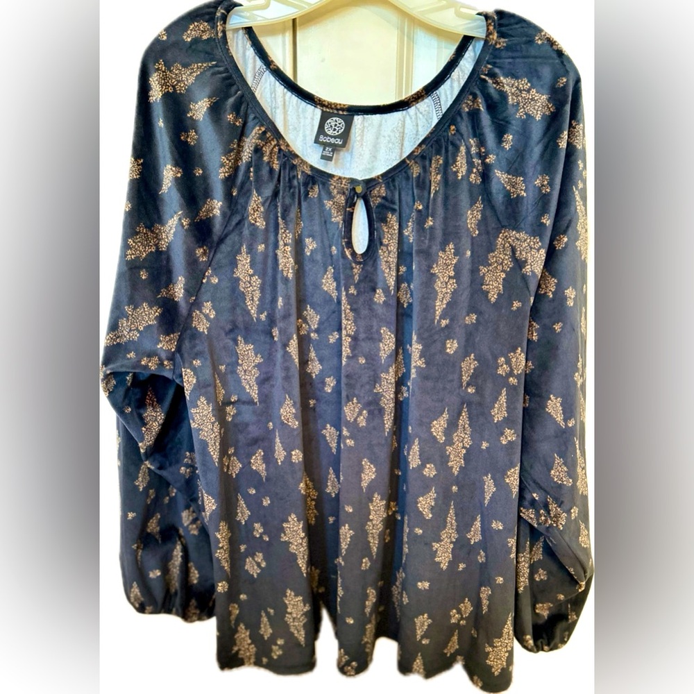 Bobeau 2X Super Soft Long Sleeve Blouse- Black and Gold